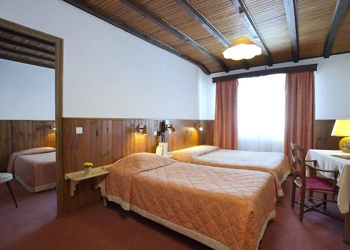 La Petite Chaumiere