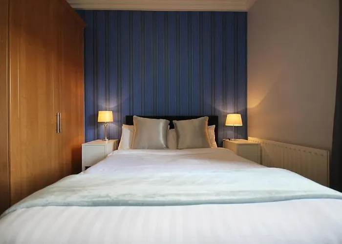 Ifsc Apartments