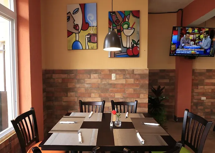 El Delfin Hotel Y Restaurante