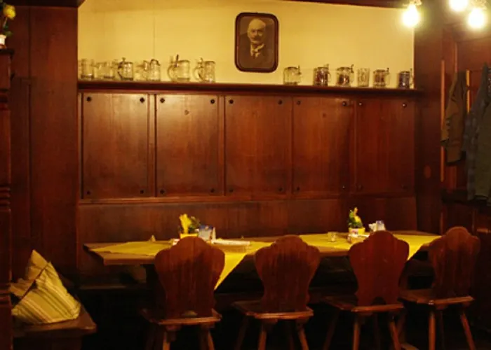Traditionsgasthof Gruener Baum
