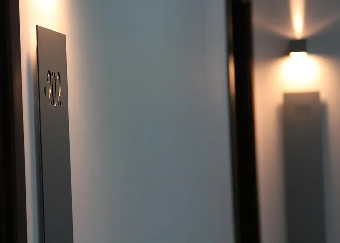 Lazza Hotel