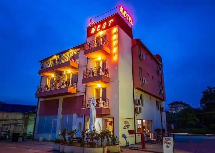 Hotel West