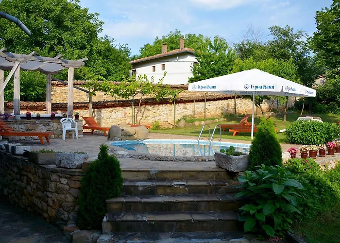 Hotel Pri Chakara