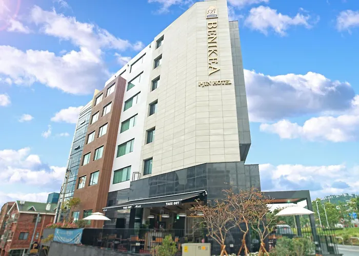 I-Jin Hotel