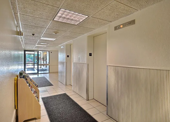 Motel 6-Danvers, Ma - Boston North