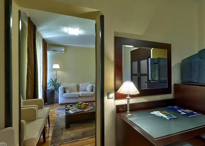 Hotel President Garni