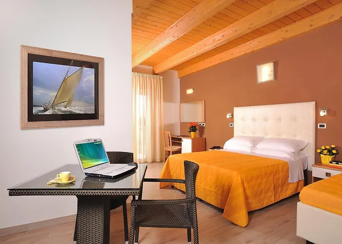 Hotel Favorita Easy Stay