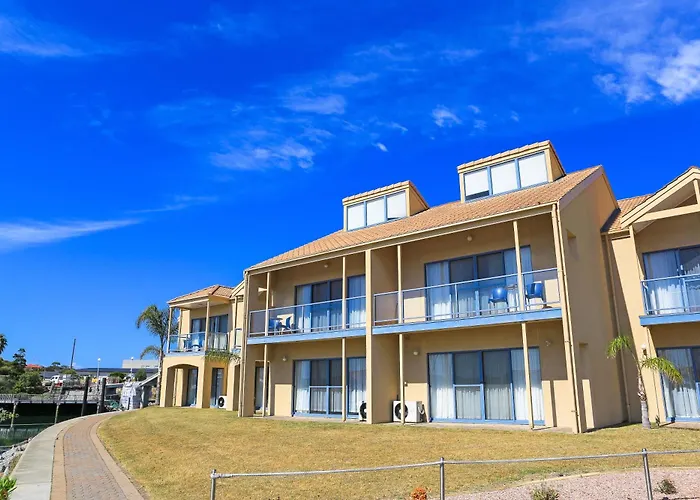 Marina Hotel