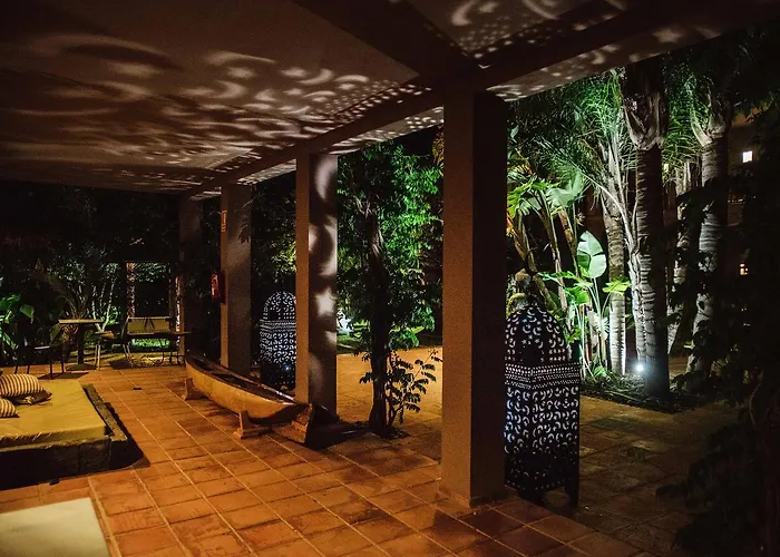 Chillout Hotel Tres Mares