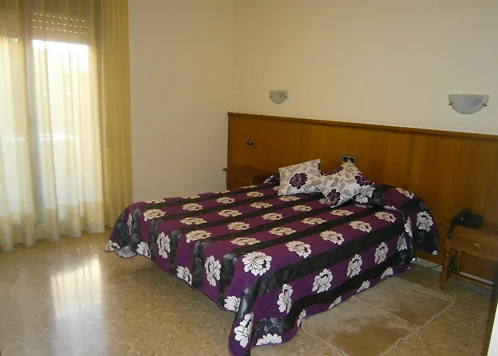 Hotel Reina Isabel