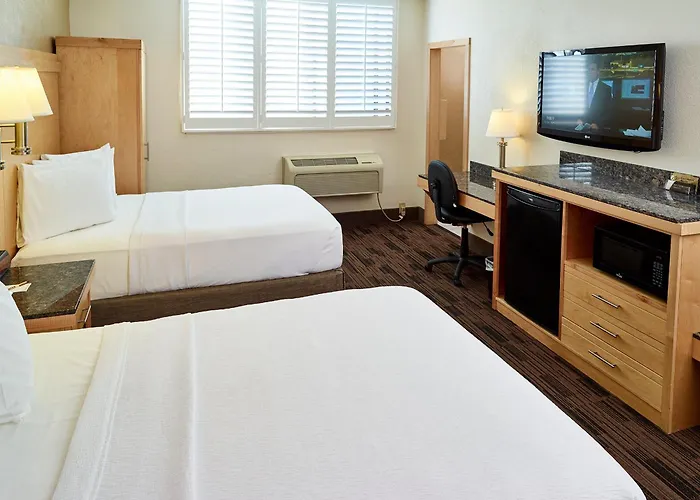 Livinn Hotel St Paul East / Maplewood
