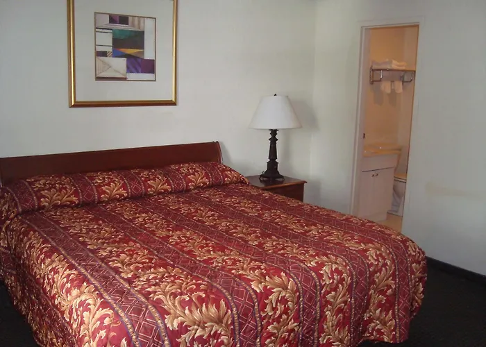 Super 8 By Wyndham Monticello Ny
