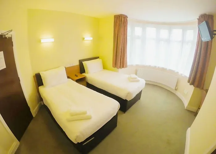 Heathrow Lodge Ltd