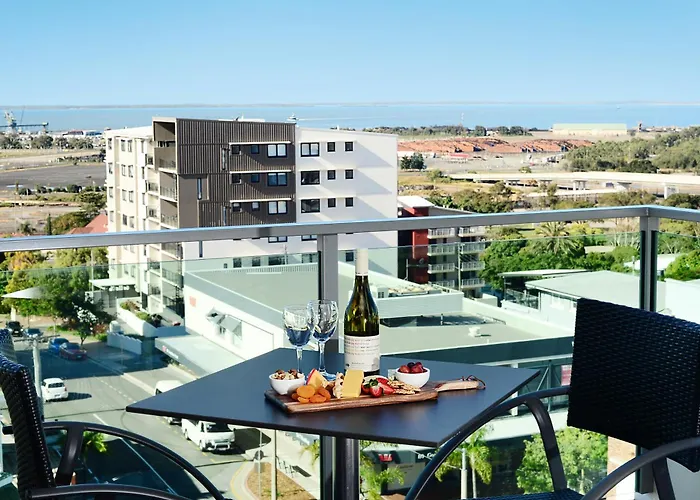 Oaks Gladstone Grand Hotel