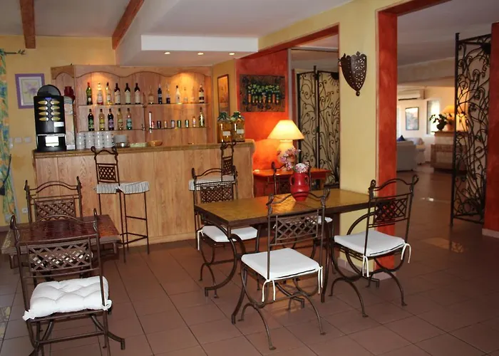 Hôtel Le Clos des Pins