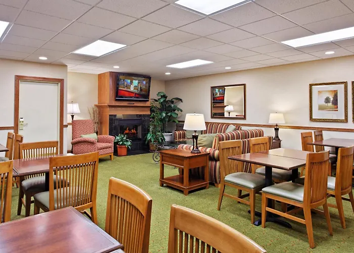 Country Inn & Suites By Radisson, Peoria North, Il