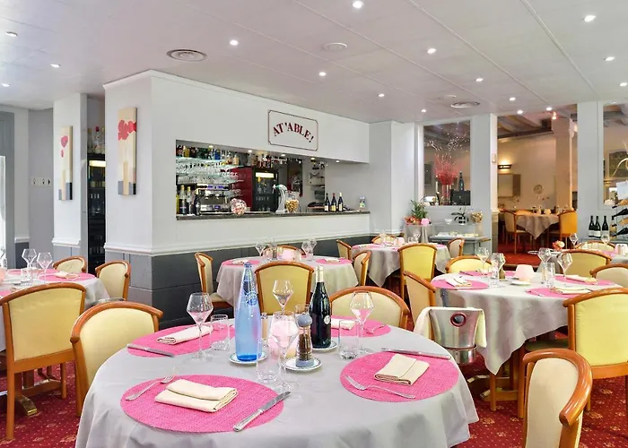 Logis Hôtel Restaurant La Boule d'Or