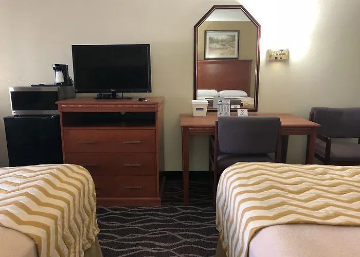 Travelodge By Wyndham Terre Haute