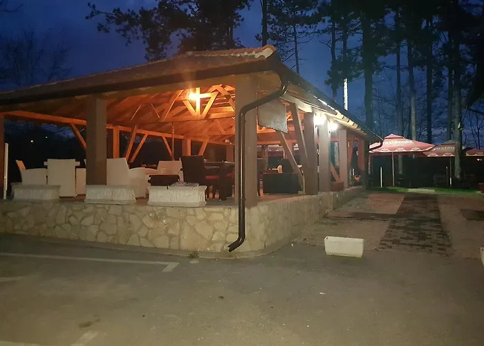 Restoran&Motel And Apartmants Lovacka Prica