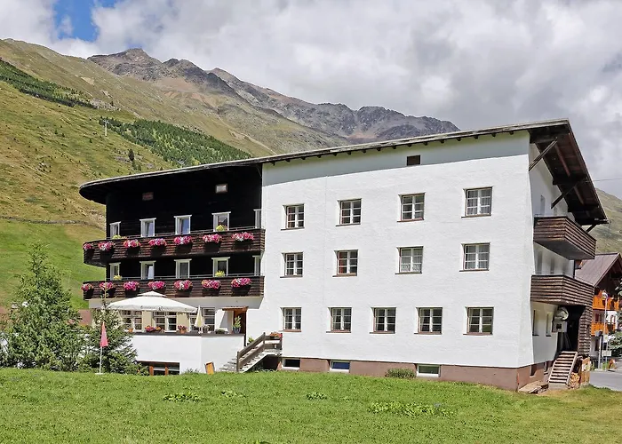 Berghotel-Gasthof Gstrein