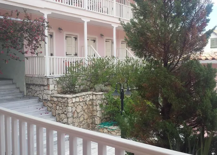 Ionis Hotel