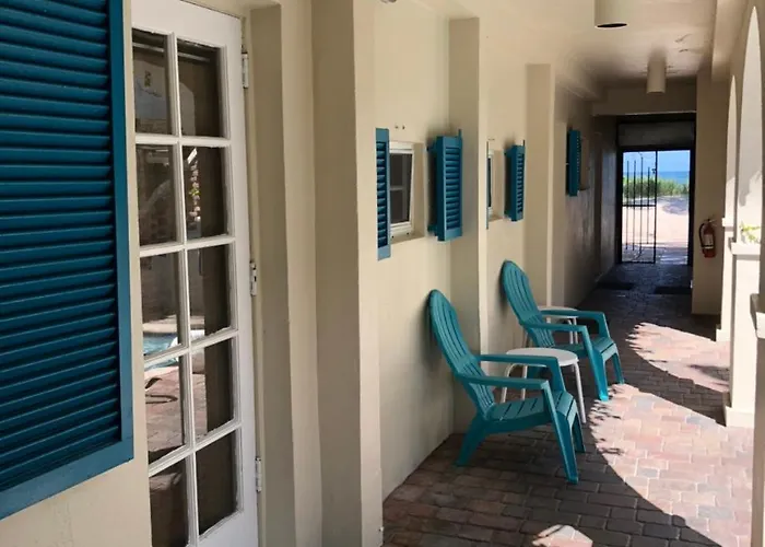 Courtyard Villa Hotel