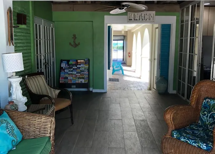 Courtyard Villa Hotel
