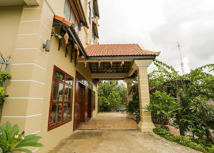 Blue Diamond Hostel