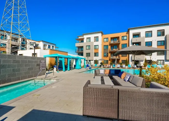 Bluebird Suites In Menlo Park