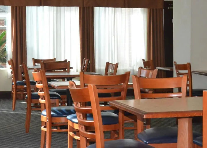 Home Inn & Suites