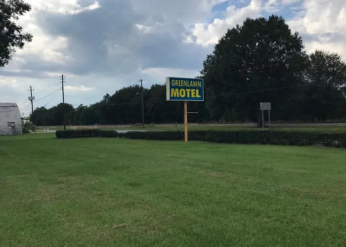 Greenlawn Motel