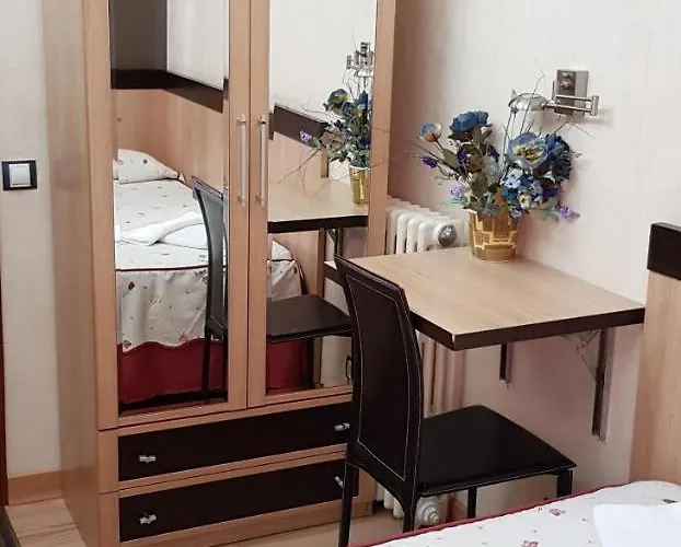 Hostal De La Torre Hostal Economico