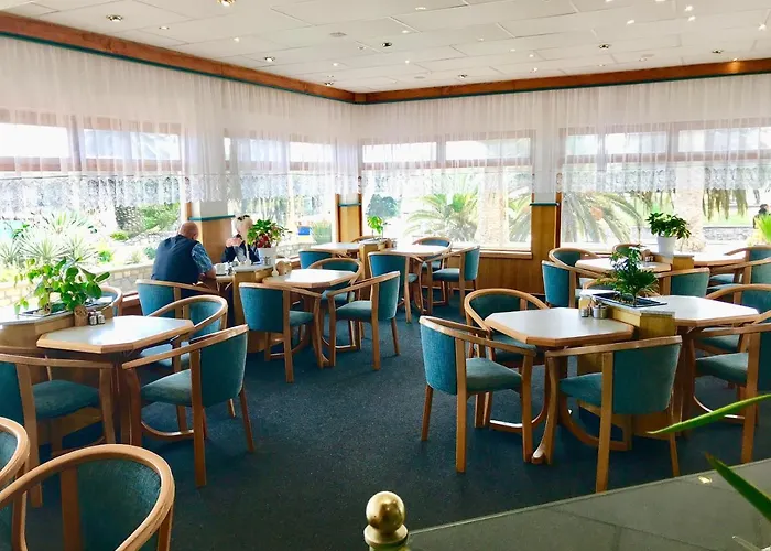 Hotel Schweizerhaus/Cafe Anton