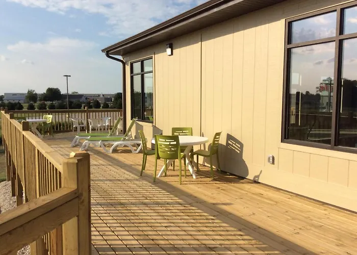 Scenic Shore Inn