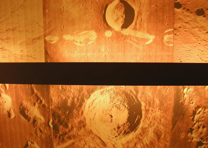 Hotel Moon