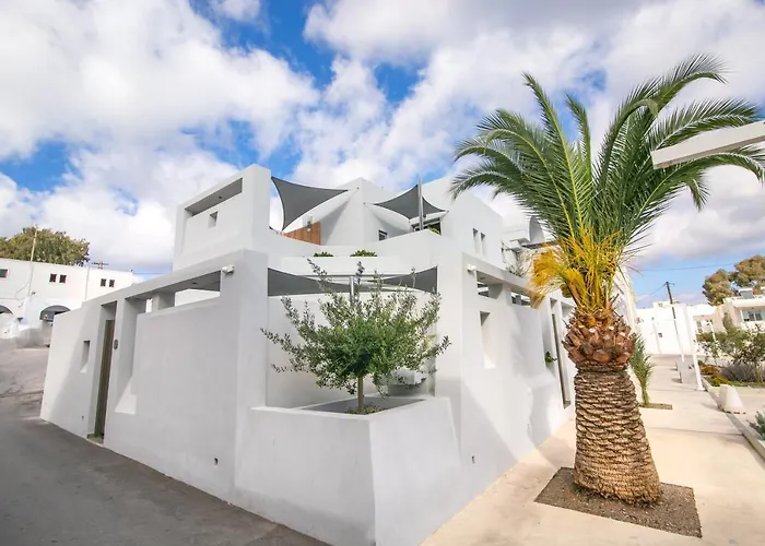 Marquise Suites - Adults Only