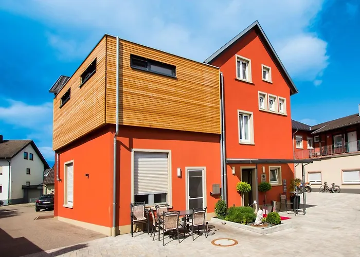 Hotel Loewen Garni - B&B