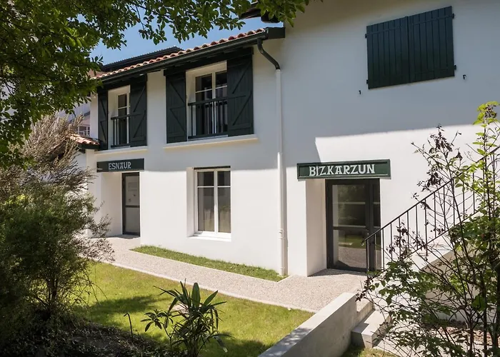Hotel De La Rhune