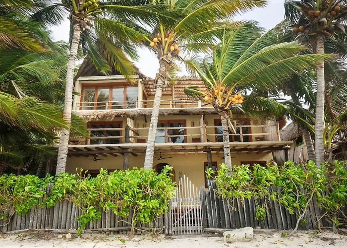 Casa Cat Ba Beachfront Boutique Hotel