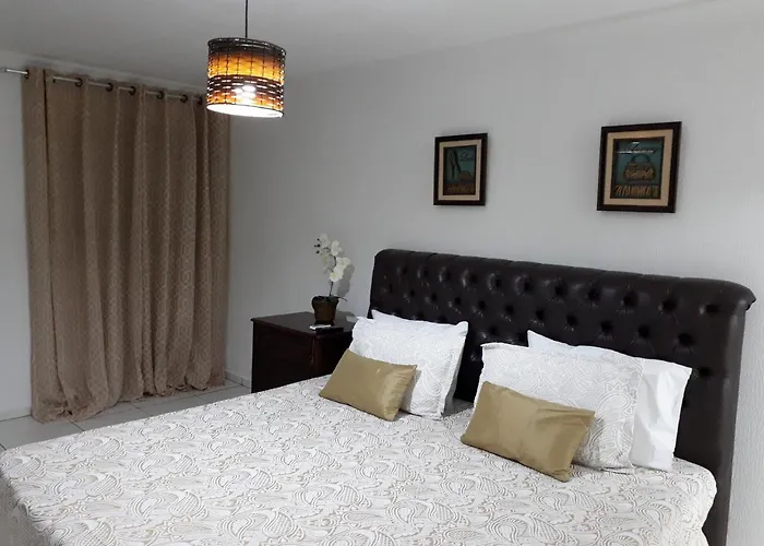 Pousada Cris Garden Bed&Breakfast