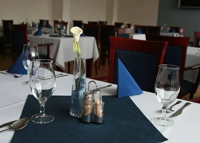 Econo Hotel