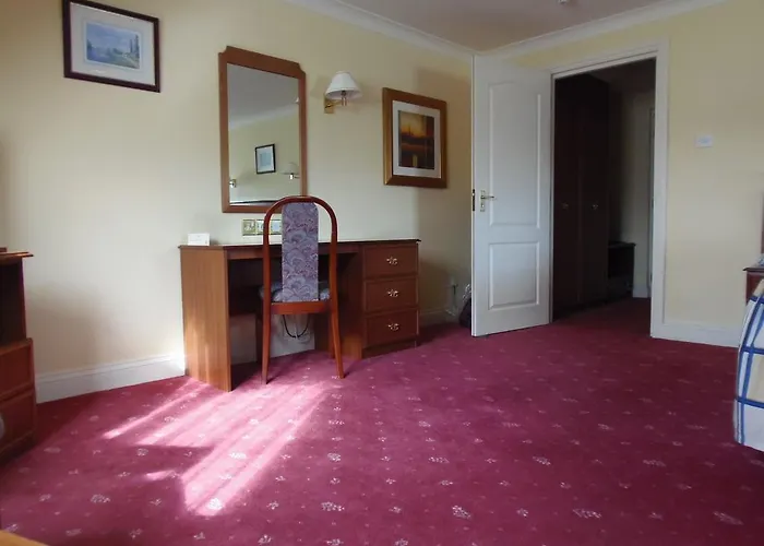 Potters International Hotel