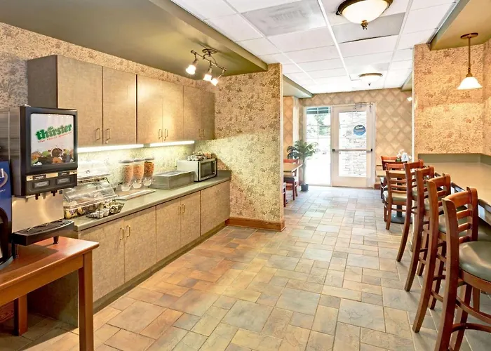 Microtel Inn & Suites By Wyndham Perimeter Center