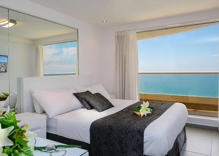 Arena Hotel By The Beach