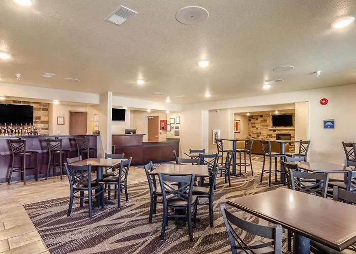 Cobblestone Inn & Suites - Bridgeport