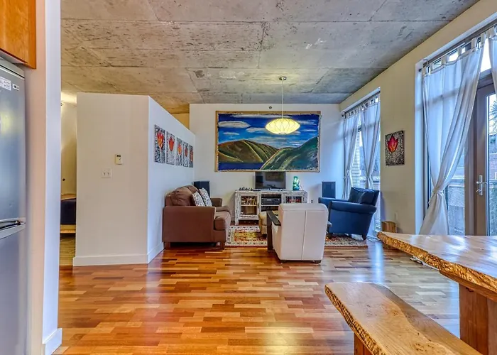 Oak Street Lofts