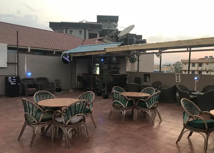 Airport Plaza Hotel