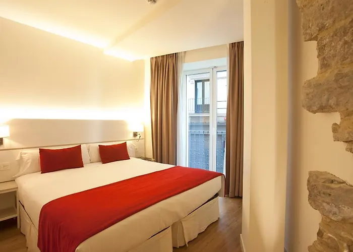 Hotel Pompaelo Plaza Del Ayuntamiento & Spa
