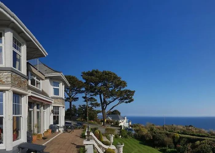 Porth Avallen Hotel