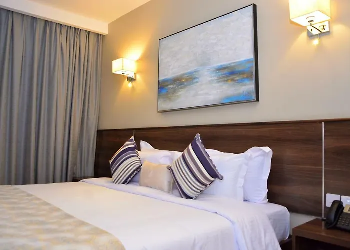 Razana Hotel